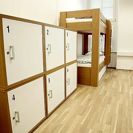 Hostel Folks